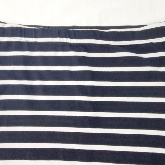 SIMONS Exclusive - TWIK Skirt - Picture 2 of 6